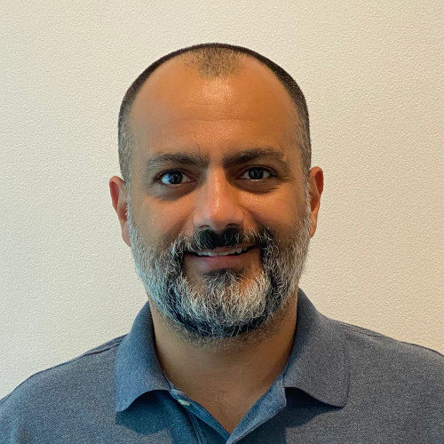 Farzad Farzadnia